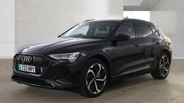 2023 Audi E-tron Black Edition 55 quattro 300,00 kW