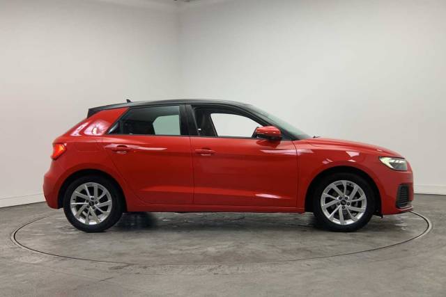 2022 Audi A1 Sportback 1.0 Sport 25 TFSI  95 PS 5-speed