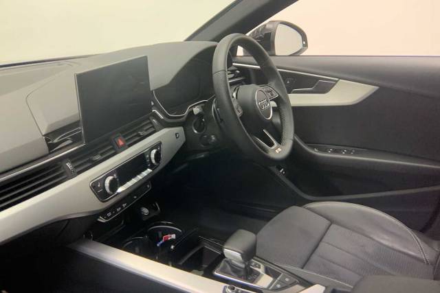 2023 Audi A4 Saloon 2.0 S line 35 TFSI  150 PS S tronic