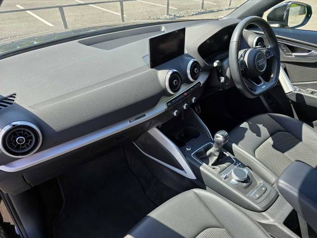 2023 Audi Q2 1.5 Black Edition 35 TFSI  150 PS 6-speed