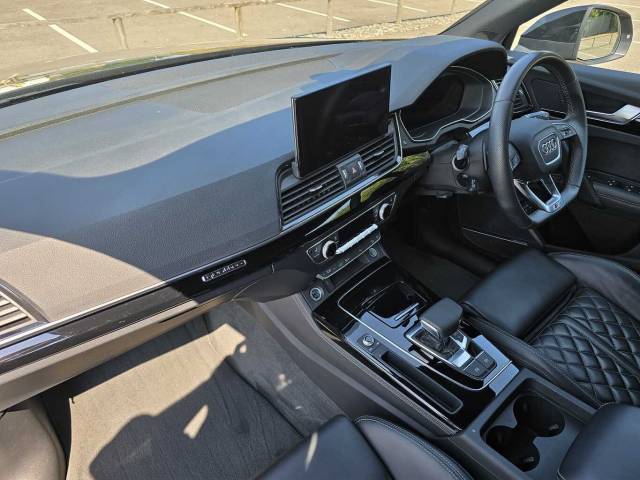 2023 Audi Q5 TFSI e 2.0 Edition 1 50 TFSI e quattro 299 PS S tronic
