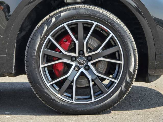 2023 Audi Q5 TFSI e 2.0 Edition 1 50 TFSI e quattro 299 PS S tronic