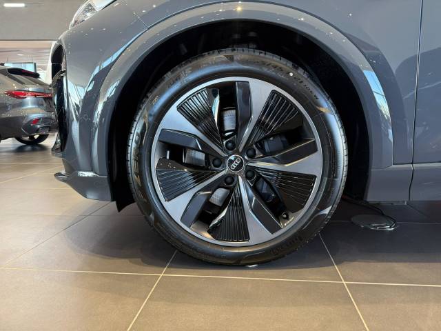 2026 Audi SQ6 Sportback e-tron AUDI SQ6 Sportback Black Edition e-tron 360,00 kW