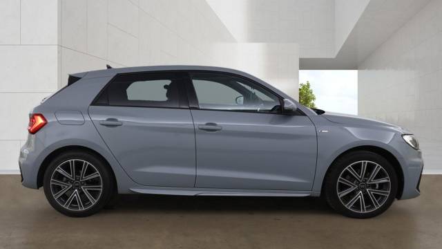 2025 Audi A1 Sportback 1.5 S line 35 TFSI  150 PS S tronic