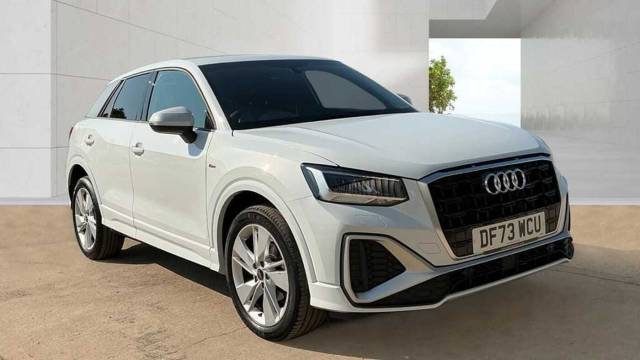 Audi Q2 1.5 S line 35 TFSI  150 PS S tronic 4x4 vehicle Petrol Glacier White Metallic