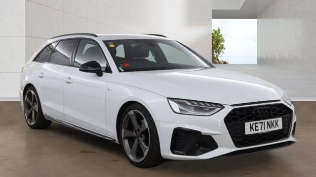 Audi A4 Avant 2.0 Avant Black Edition 35 TFSI S tronic Estate Petrol Glacier White Metallic