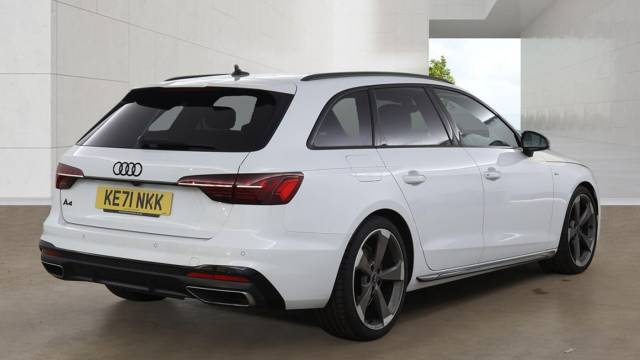 2021 Audi A4 Avant 2.0 Avant Black Edition 35 TFSI S tronic