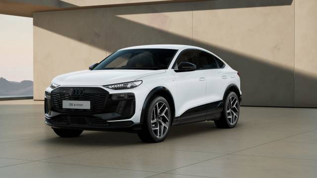 Audi Q6 Sportback e-tron AUDI Q6 Sportback Black Edition e-tron performance 225,00 kW SUV Electric Glacier white, metallic