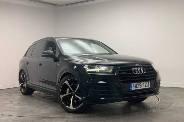 Audi Q7 3.0 Black Edition 50 TDI quattro 286 PS tiptronic 4x4 vehicle Diesel Deep Black