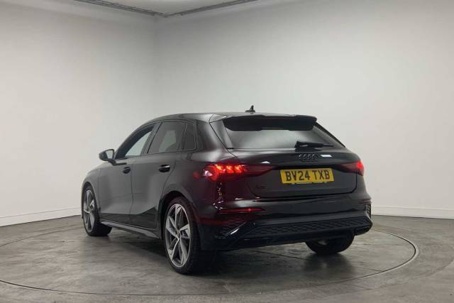 2024 Audi A3 Sportback 1.5 Black Edition 35 TFSI  150 PS S tronic