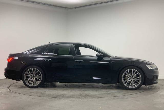 2022 Audi A6 Saloon 2.0 Black Edition 40 TFSI  204 PS S tronic