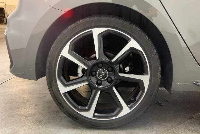 2025 Audi A1 Sportback 1.0 Black Edition 30 TFSI  116 PS S tronic