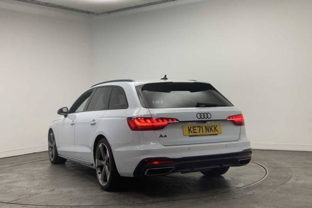 2021 Audi A4 Avant 2.0 Avant Black Edition 35 TFSI S tronic