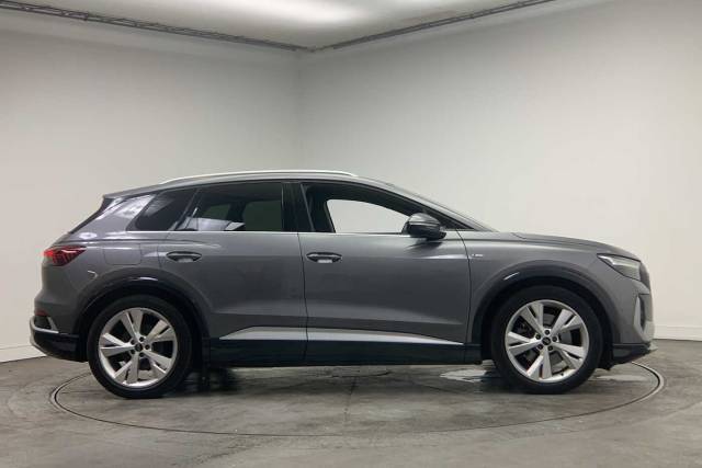 2023 Audi Q4 e-tron Q4  S line 40 e-tron  150,00 kW
