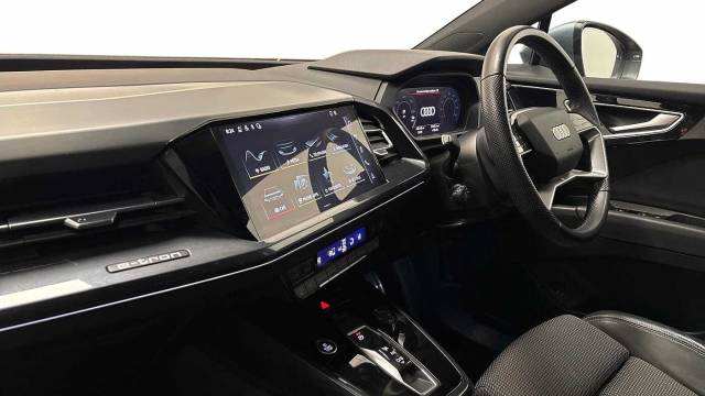 2023 Audi Q4 e-tron Q4  S line 40 e-tron  150,00 kW