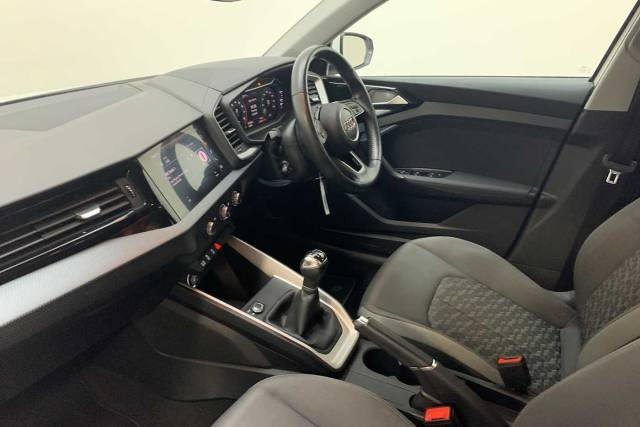 2018 Audi A1 1.0 Sportback Sport 30 TFSI  116 PS 6-speed