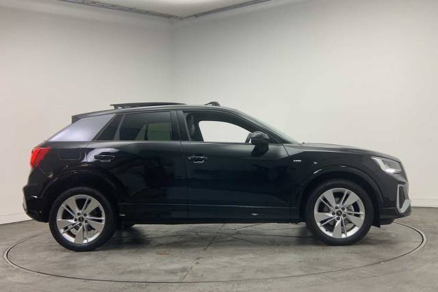 2026 Audi Q2 1.5 S line 35 TFSI  150 PS S tronic