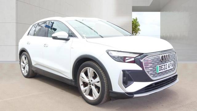 Audi Q4 e-tron Q4  S line 35 e-tron  125,00 kW 4x4 vehicle Electric Glacier White Metallic