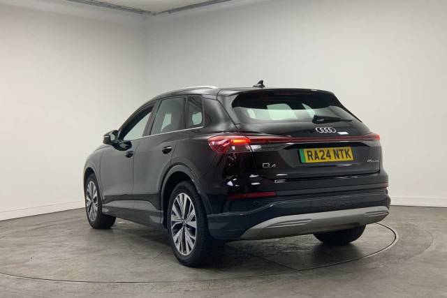 2024 Audi Q4 e-tron Q4  Sport 45 e-tron  210,00 kW