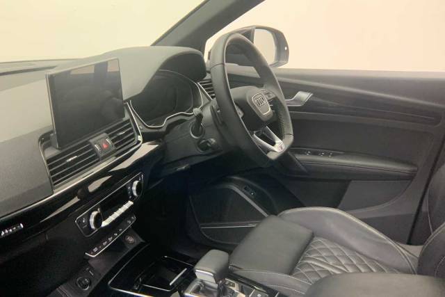 2025 Audi SQ5 Sportback 3.0 Black Edition TDI  341 PS tiptronic