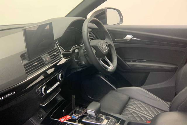 2023 Audi Q5 2.0 Edition 1 40 TDI quattro 204 PS S tronic