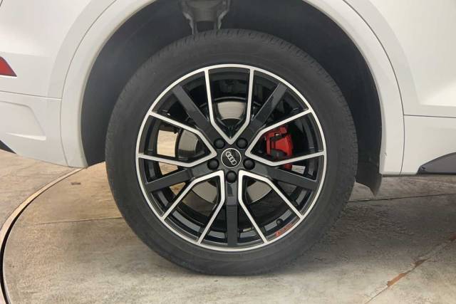 2023 Audi Q5 2.0 Edition 1 40 TDI quattro 204 PS S tronic