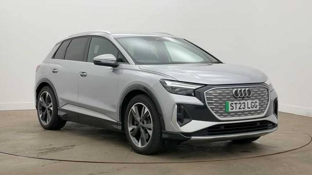 Audi Q4 e-tron Q4  S line 40 e-tron  150,00 kW 4x4 vehicle Electric Floret silver, metallic