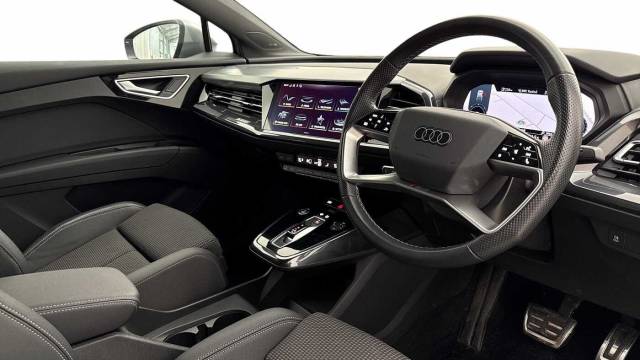 2023 Audi Q4 e-tron Q4  S line 40 e-tron  150,00 kW