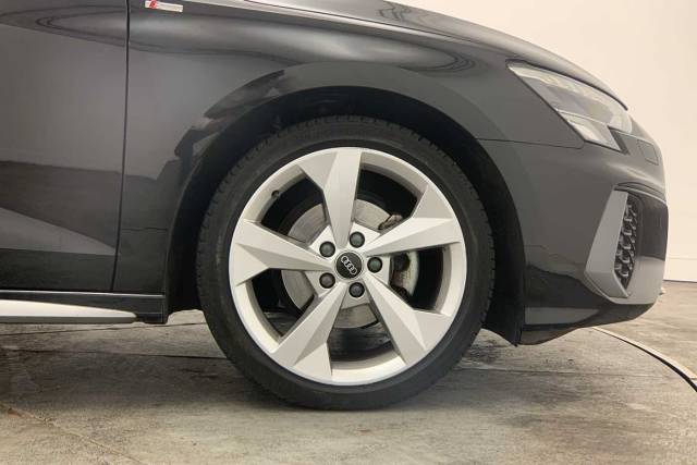 2022 Audi A3 Sportback 1.5 S line 35 TFSI  150 PS 6-speed