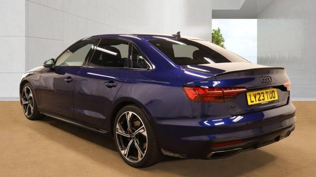 2023 Audi A4 Saloon 2.0 Black Edition 35 TFSI  150 PS S tronic