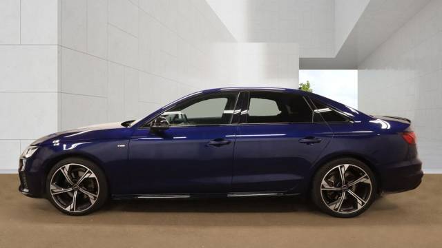 2023 Audi A4 Saloon 2.0 Black Edition 35 TFSI  150 PS S tronic