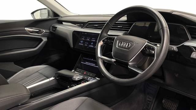 2023 Audi Q8 e-tron Sport 50 e-tron quattro 250,00 kW