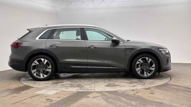 2023 Audi Q8 e-tron Sport 50 e-tron quattro 250,00 kW