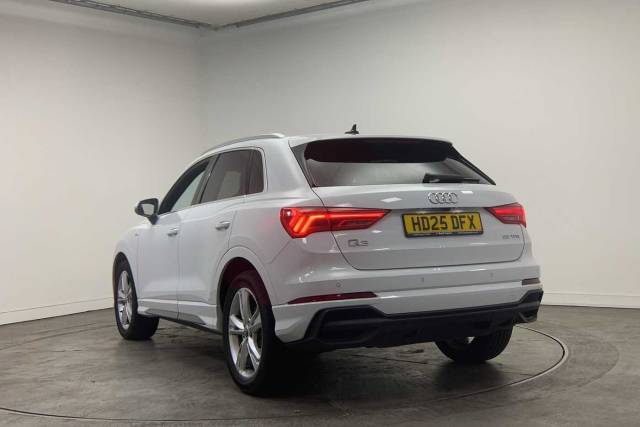 2025 Audi Q3 1.5 S line 35 TFSI  150 PS S tronic