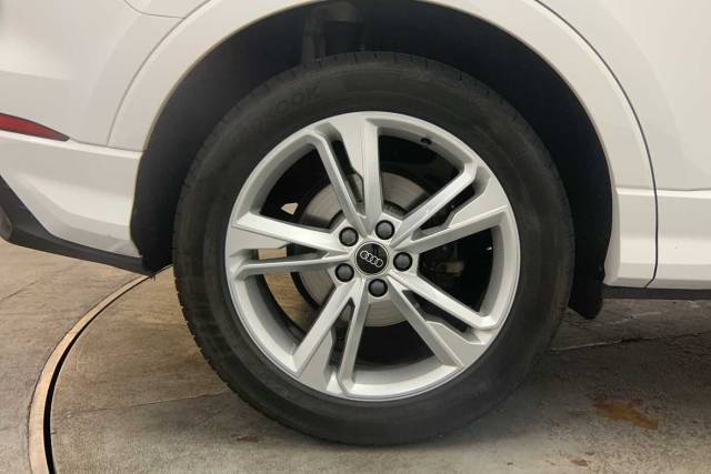 2025 Audi Q3 1.5 S line 35 TFSI  150 PS S tronic