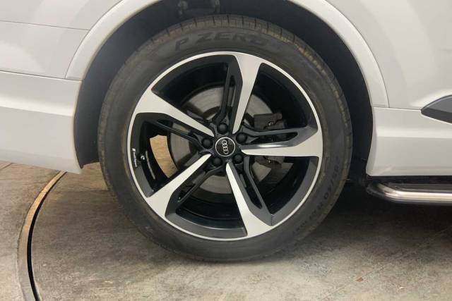 2019 Audi Q7 3.0 Black Edition 50 TDI quattro 286 PS tiptronic