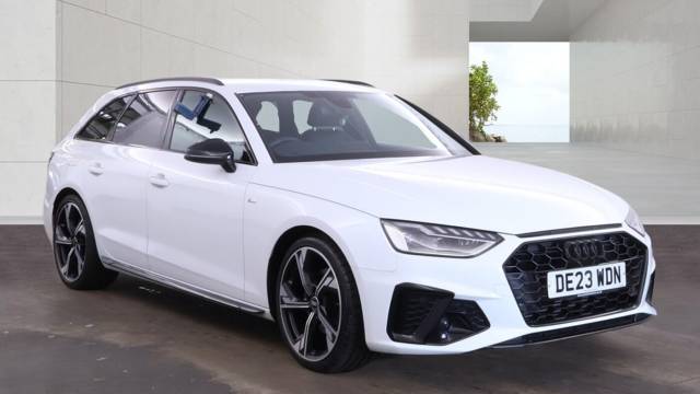 Audi A4 Avant 2.0 Avant Black Edition 35 TFSI  150 PS S tronic Estate Petrol Glacier White Metallic