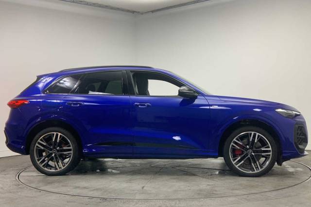 2025 Audi Q5 2.0 SUV Edition 1 TDI quattro 204 PS S tronic