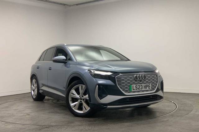 Audi Q4 e-tron Q4  S line 40 e-tron  150,00 kW 4x4 vehicle Electric Geyser blue, metallic