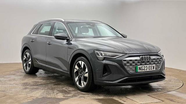 Audi Q8 e-tron Sport 50 e-tron quattro 250,00 kW 4x4 vehicle Electric Magnet grey, solid