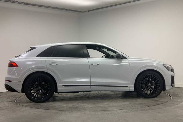 2025 Audi Q8 3.0 SUV  Black Edition 50 TDI quattro 286 PS tiptronic