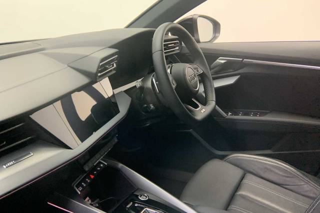 2024 Audi A3 Sportback 1.5 S line 30 TFSI  116 PS S tronic