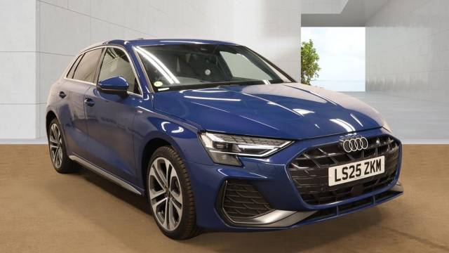 Audi A3 Sportback 1.5 S line 40 TFSI e  204 PS S tronic Hatchback Hybrid Ascari Blue Metallic