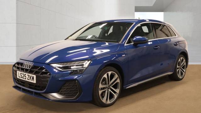 2025 Audi A3 Sportback 1.5 S line 40 TFSI e  204 PS S tronic