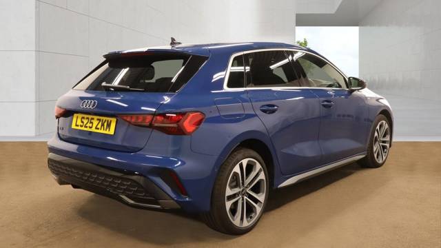 2025 Audi A3 Sportback 1.5 S line 40 TFSI e  204 PS S tronic