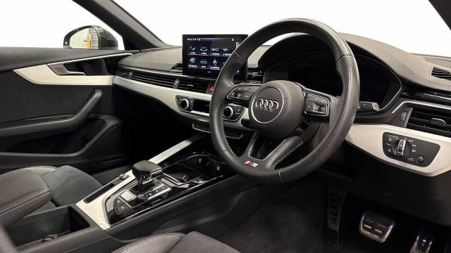 2023 Audi A4 Saloon 2.0 S line 35 TFSI  150 PS S tronic