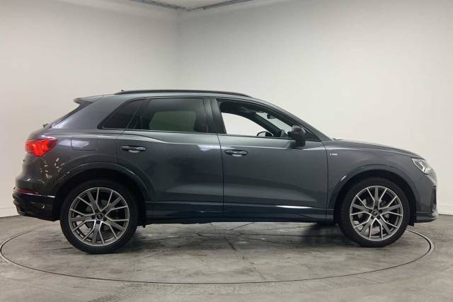 2024 Audi Q3 1.5 Black Edition 35 TFSI  150 PS S tronic