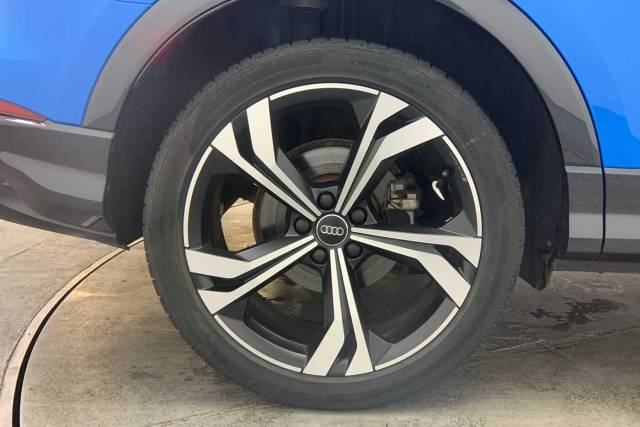 2020 Audi Q3 1.5 Edition 1 35 TFSI  150 PS S tronic
