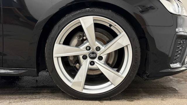 2022 Audi A4 Saloon 2.0 S line 40 TFSI  204 PS S tronic