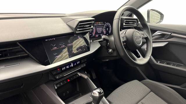 2024 Audi A3 Sportback 1.5 Sport 30 TFSI  116 PS 6-speed